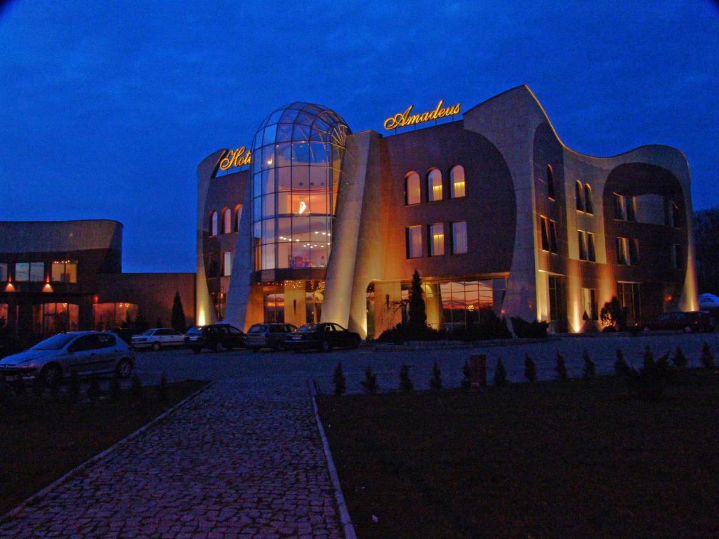 Hotel Amadeus Водзіслав-Шльонскі Екстер'єр фото